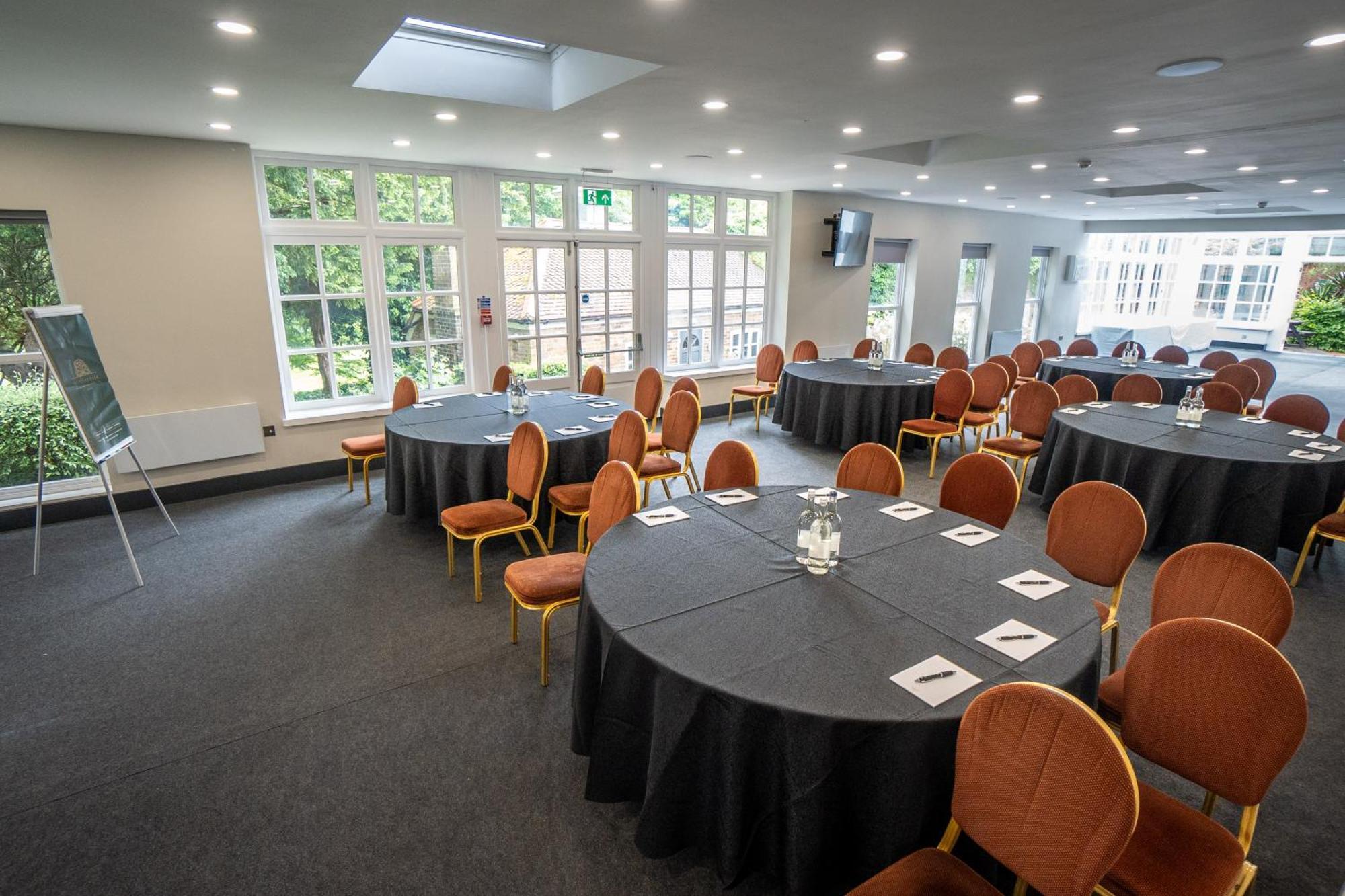 Hunton Park Hotel Kings Langley Exterior foto