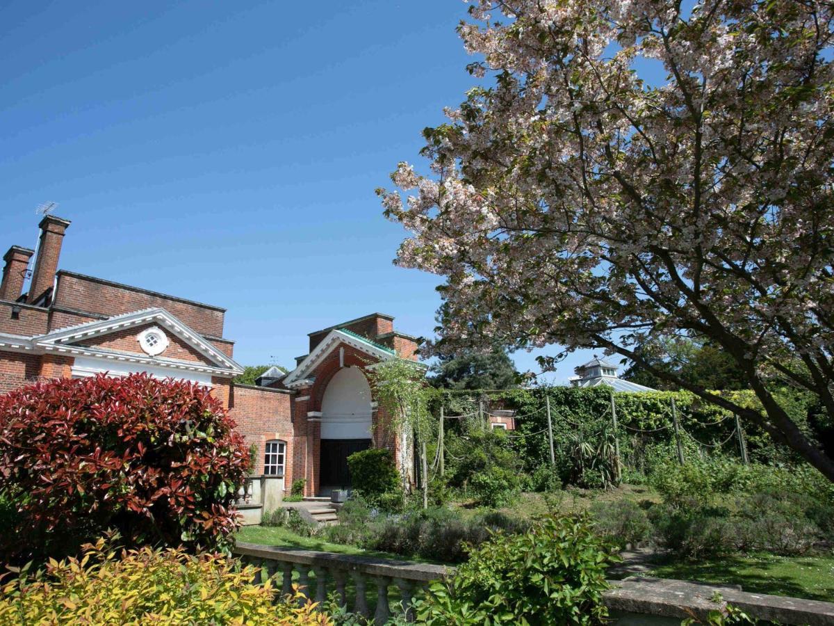 Hunton Park Hotel Kings Langley Exterior foto